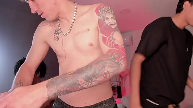 Handsomeboyss19 Webcamshow