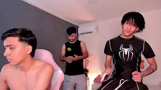 Handsomeboyss19 Show Webcam