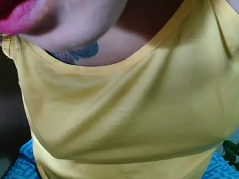 Sweetnastysquirtingcuum live XXX chat