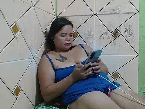 SweetsquirtingcuumAnaX Chat XXX in diretta