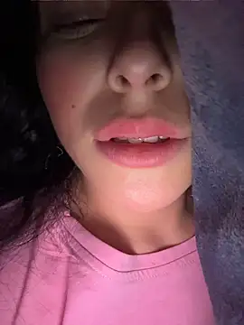 Show modela GiuliaBianchi na web-kameri