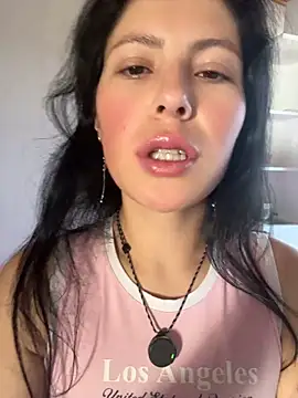 Chat XXX en directo de GiuliaBianchi