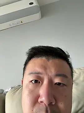 insung001 在線直播表演