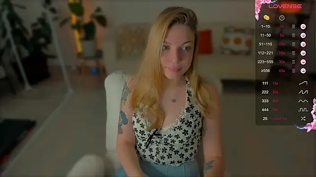 fairy_lele: διαδικτυακό σόου στην κάμερα