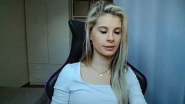 KristineGlow Live XXX-chat