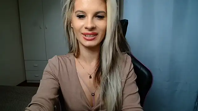Chat XXX en directo de KristineGlow