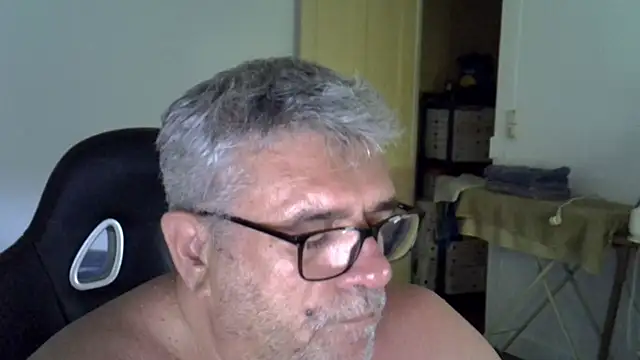 Laurent_oldmen: διαδικτυακό σόου στην κάμερα