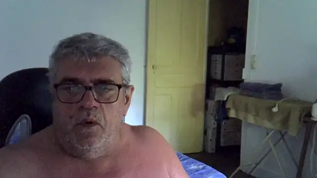 Laurent_oldmen: διαδικτυακό σόου στην κάμερα