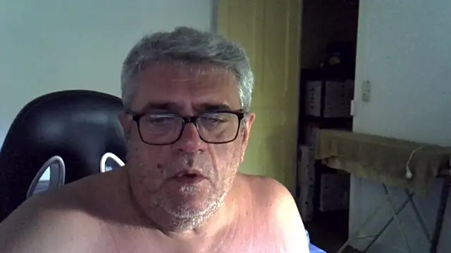 Laurent_oldmen: διαδικτυακό σόου στην κάμερα