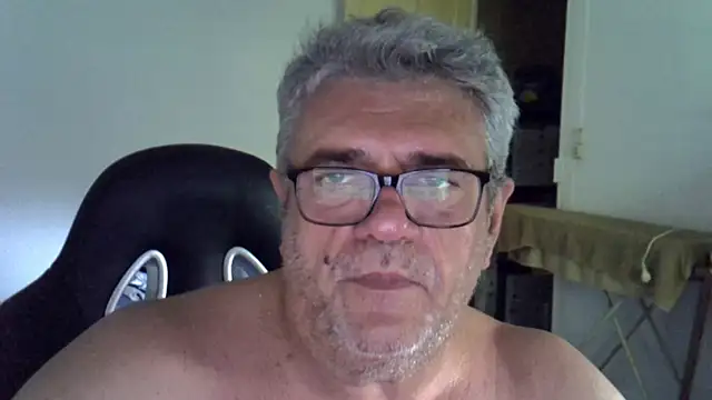 Laurent_oldmen: διαδικτυακό σόου στην κάμερα