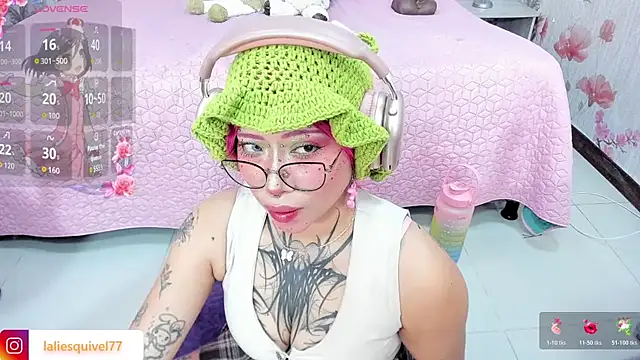 SafiroAgataaa's Webcam Show