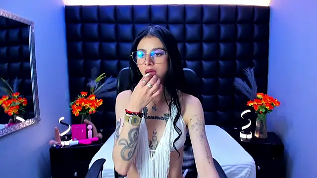 Dulce_Miaa_ élő XXX-chatje