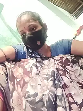 NaughtyRupa89: διαδικτυακό σόου στην κάμερα