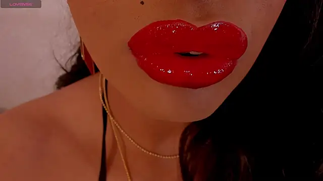 sweet_Elizabeth: διαδικτυακό σόου στην κάμερα