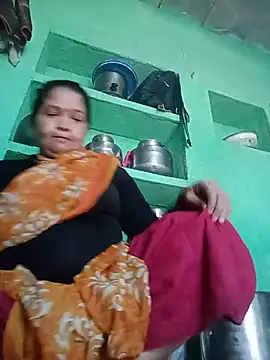 הופעת וובקאם של Manavi_x