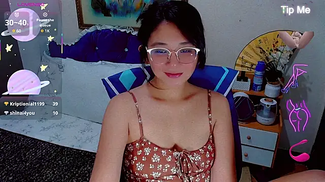 Filipinapoca Adlı Modelin Canlı Sohbet Odası