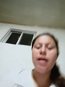 camila-titis' Live XXX Chat