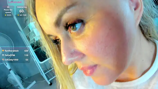 Sky_Kuper Live XXX-Chat