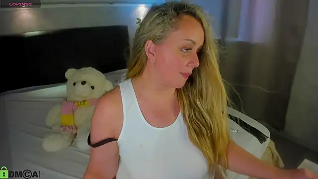 Sky_Kuper Show in webcam