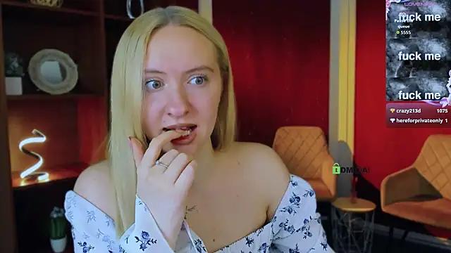 mila_glow1's Live XXX Chat