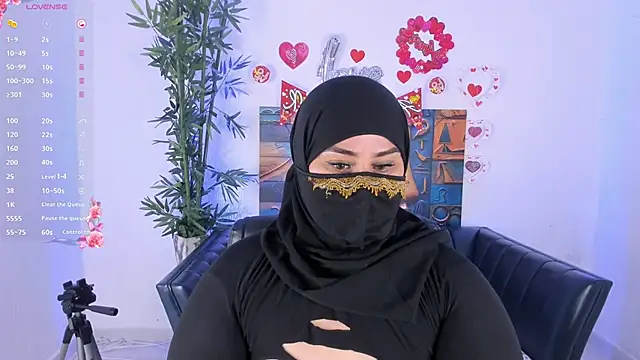 samanee_konn Show in webcam