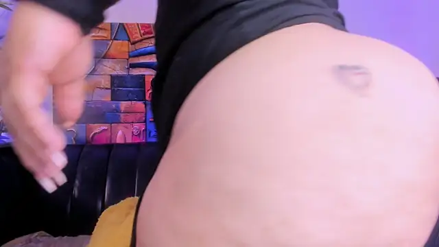 Webkamerová show samanee_konn