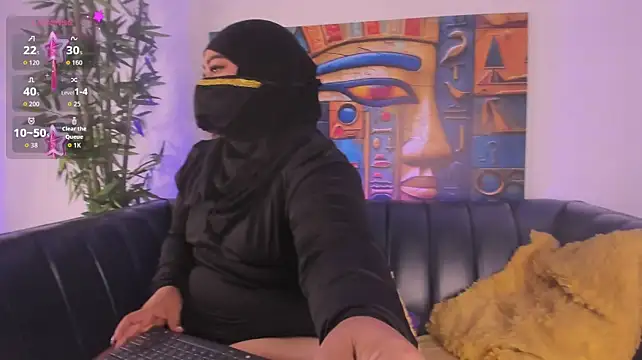 samanee_konn Show in webcam