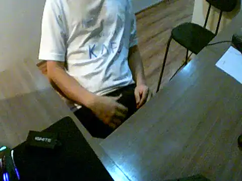 Show de Novinhopirocudo07 na webcam