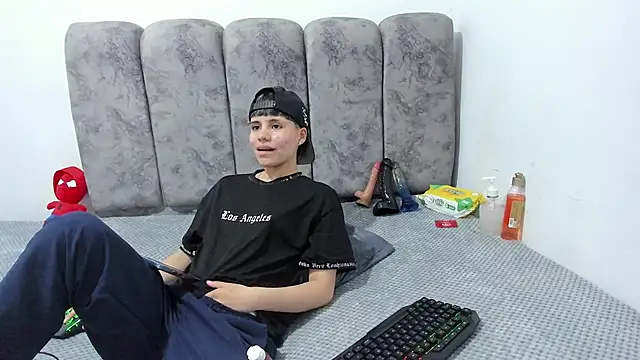 Bruno_Cruzz's Live XXX Chat