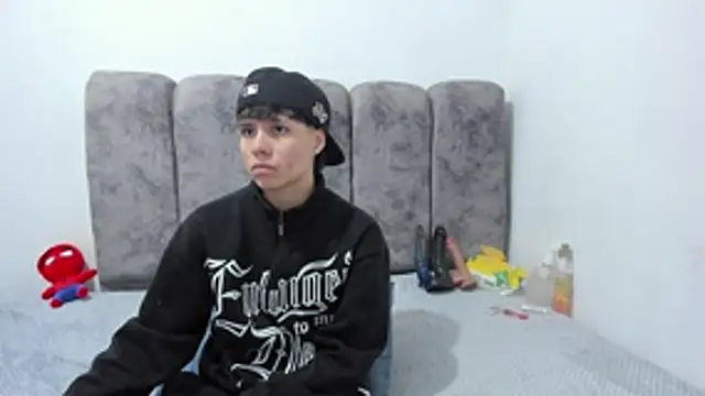 Bruno_Cruzz Chat XXX live