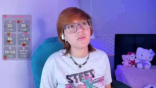 Tsuki_Maru webkamerás műsora