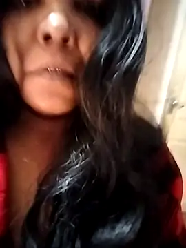 Chat XXX en directo de hemilynthomas2467