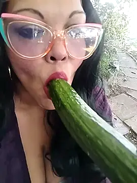 hemilynthomas2467's Live XXX Chat
