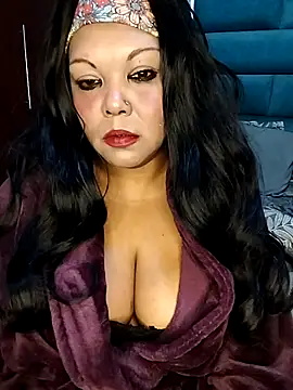 Chat XXX en directo de hemilynthomas2467