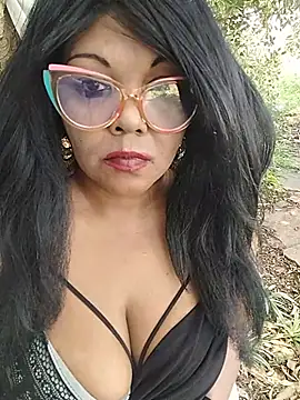 hemilynthomas2467's Live XXX Chat