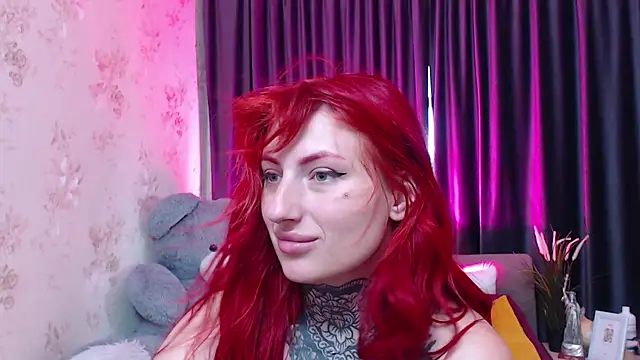 Pokazy przed kamerką – Nina_Blum_
