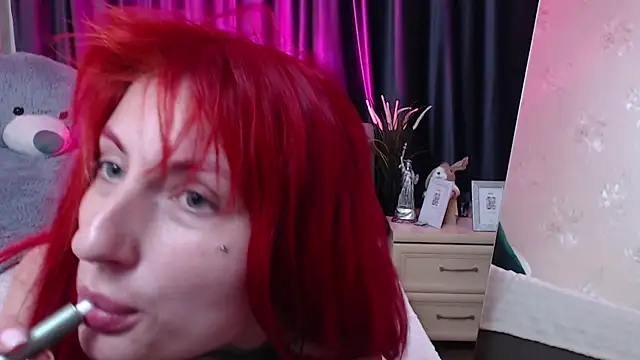 צ'אט XXX בשידור חי של Nina_Blum_