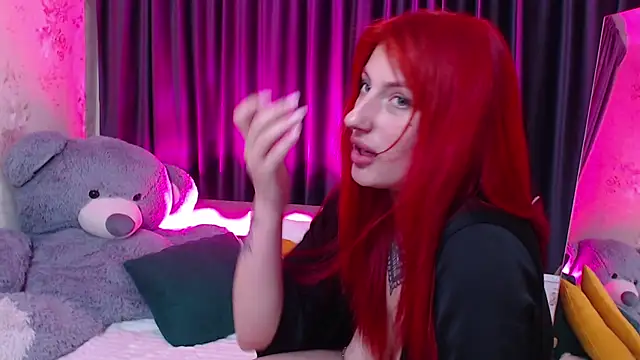 Nina_Blum_ Chat XXX in diretta