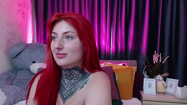 Nina_Blum_ Chat XXX live