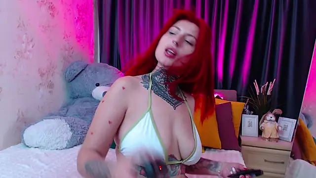 Nina_Blum_ Adlı Modelin Canlı XXX Sohbeti