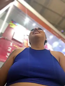 Sophie_Dreamss Adlı Modelin Canlı XXX Sohbeti