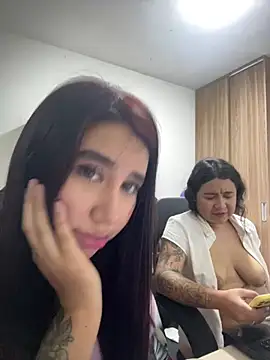 Sophie_Dreamss' Webcam Show