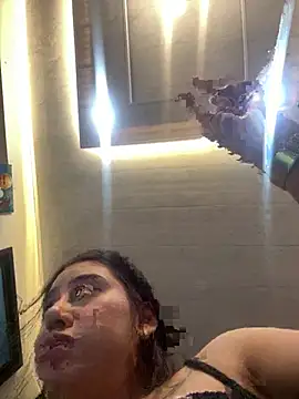 Sophie_Dreamss' Webcam Show