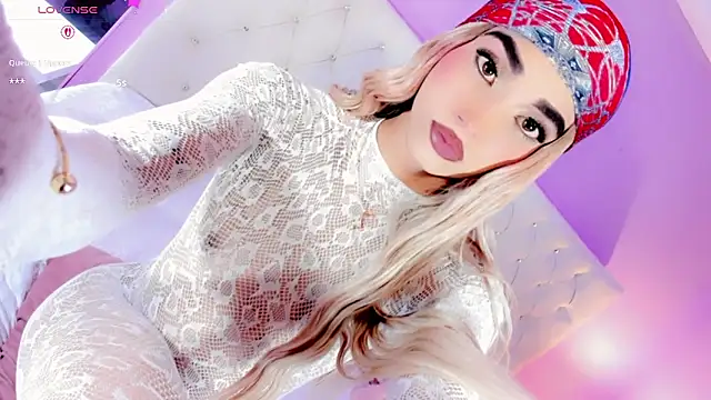 Nauthy_girl Show in webcam