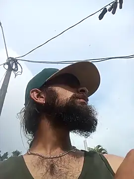 Show modela hairy_mannn na web-kameri