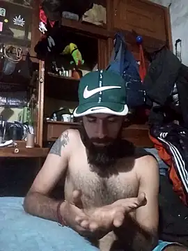 Czat XXX na żywo – hairy_mannn