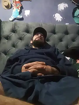 XXX chat uživo modela hairy_mannn
