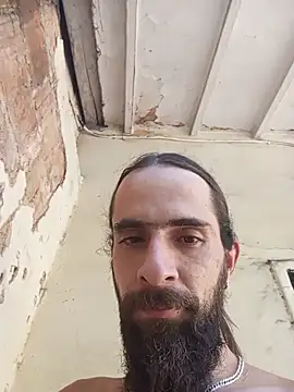 הופעת וובקאם של hairy_mannn