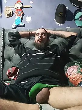 hairy_mannn Show in webcam