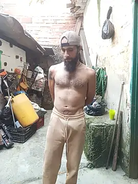 hairy_mannn Show in webcam